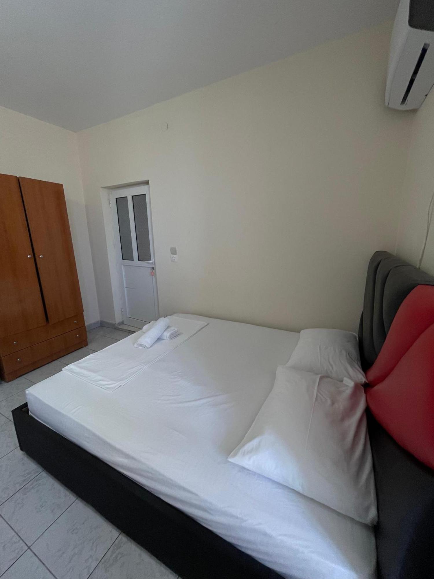 Hotel Gjika Sarandë Eksteriør billede