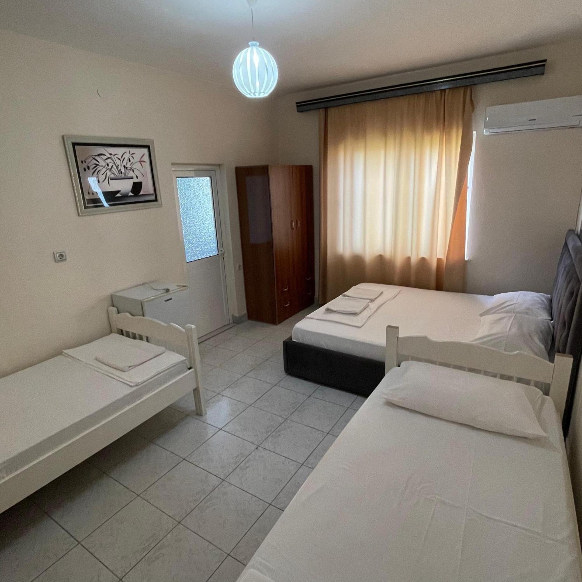 Hotel Gjika Sarandë Eksteriør billede